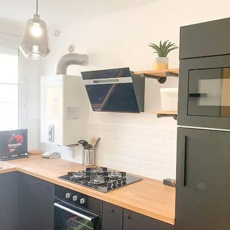 Apartment Superbe Appart Tres Chic En Plein Centre De