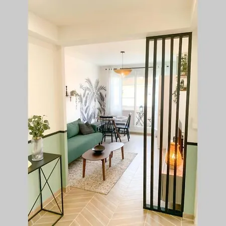 Apartment Superbe Appart Tres Chic En Plein Centre De *