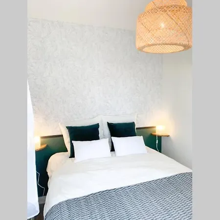 Superbe Appart Tres Chic En Plein Centre De *